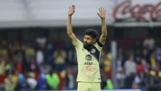 Oribe Peralta durante un partido del América
