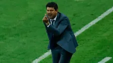 Pepe Cardozo reclama falta en el Clásico Nacional