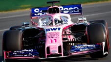 Sergio Pérez en su monoplaza durante el GP de Australia