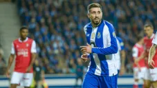 Héctor Herrera durante un partido con el Porto