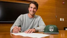 Trevor Siemian firma con los Jets de Nueva York