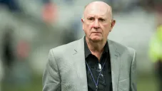 Manuel Lapuente en un partido de la Copa MX