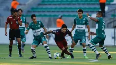 Chofis trata de llevarse la marca en juego amistoso de Chivas