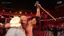 Triple H fesetja el triunfo con Ric Flair