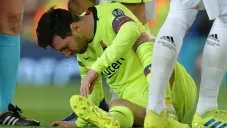Messi sufre golpe en la nariz en partido del Barcelona