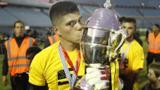 Kevin Dawson celebrando un campeonato