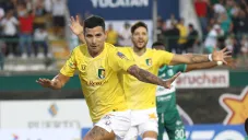 Gabriel Báez festeja su gol contra Zacatepec