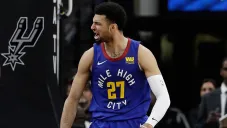 Jamal Murray celebra una anotación de Nuggets
