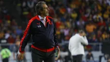 Tomás Boy dirigiendo a Chivas