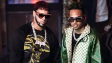 Anuel y Ozuna durante la grabación de un videoclip