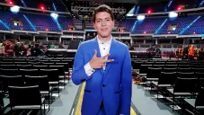 Jirall está contento con la respuesta de la gente hacia su labor como analista