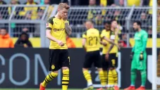 Marco Reus se lamenta tras ser expulsado del juego vs Schalke