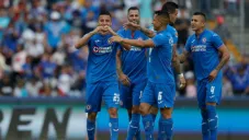 Roberto Alvarado celebra una anotación frente a los Licántropos