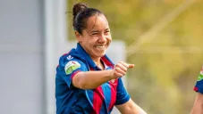 Charlyn Corral sonríe tras marcar un gol con el Levante