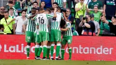Jugadores del Betis en festejo de gol