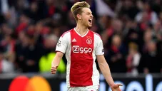 Frenkie de Jong celebra gol con el Ajax en Champions
