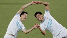 Chucky y Guti trasladaron su festejo de Pachuca al PSV