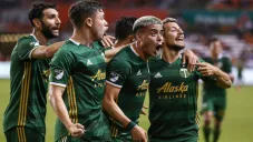 Brian Fernández festeja gol con Portland Timbers
