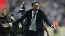 Diego Alonso festejando el título de Concacaf con Monterrey