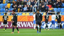 Macías durante el partido contra Italia