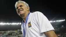 Tuca Ferretti sonríe tras obtener el Título del Clausura 2019