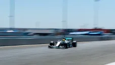 Esteban Gutiérrez en el monoplaza W07 de Mercedes