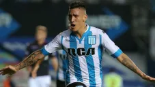 Ricardo Centurión festeja un gol con Racing