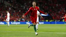 Cristiano festeja anotación con Portugal