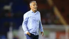 Sergio Bueno observa un partido