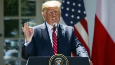 Donald Trump durante su gira por Polonia