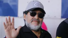 Maradona saluda a aficionados de Dorados