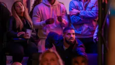 Drake sigue de cerca las acciones de los Raptors vs Golden State
