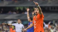 Guido Rodríguez en partido con América