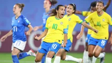 Marta celebra gol contra Italia