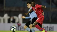 José María Giménez durante un juego con Uruguay