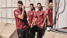 Jugadores de River Plate presumen indumentaria alternativa