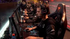 Los jugadores de All Knights, preparándose para la partida