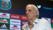 Menotti, durante una conferencia de prensa