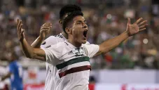 Uriel Antuna celebra su anotación contra Martinica