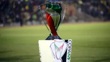 Trofeo de Copa MX disputado entre América y Bravos