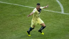 Guido Rodríguez celebra uno de sus goles con América
