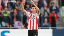 HIrving Lozano celebra uno de sus goles en la Eredivisie