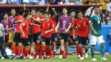 Jugadores de Corea del Sur festeja victoria contra Alemania