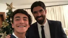 Diego Abreu, junto a su padre Sebastián Abreu