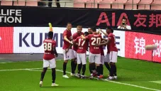 Jugadores del Manchester United celebran una anotación