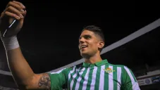 Marc Bartra tras un partido contra Querétaro