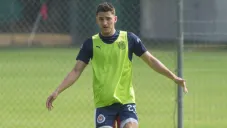 Hiram Mier, durante un entrenamiento con Chivas
