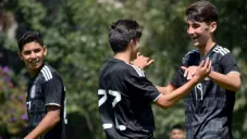 Jugadores del Tri Sub 16 festejan anotación contra Puebla