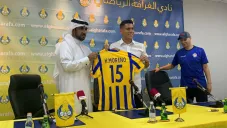 Héctor Moreno durante su presentación el Al Gharafa SC de Qatar