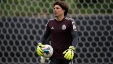 Memo es un ídolo de las Águilas, donde debutó en 2004